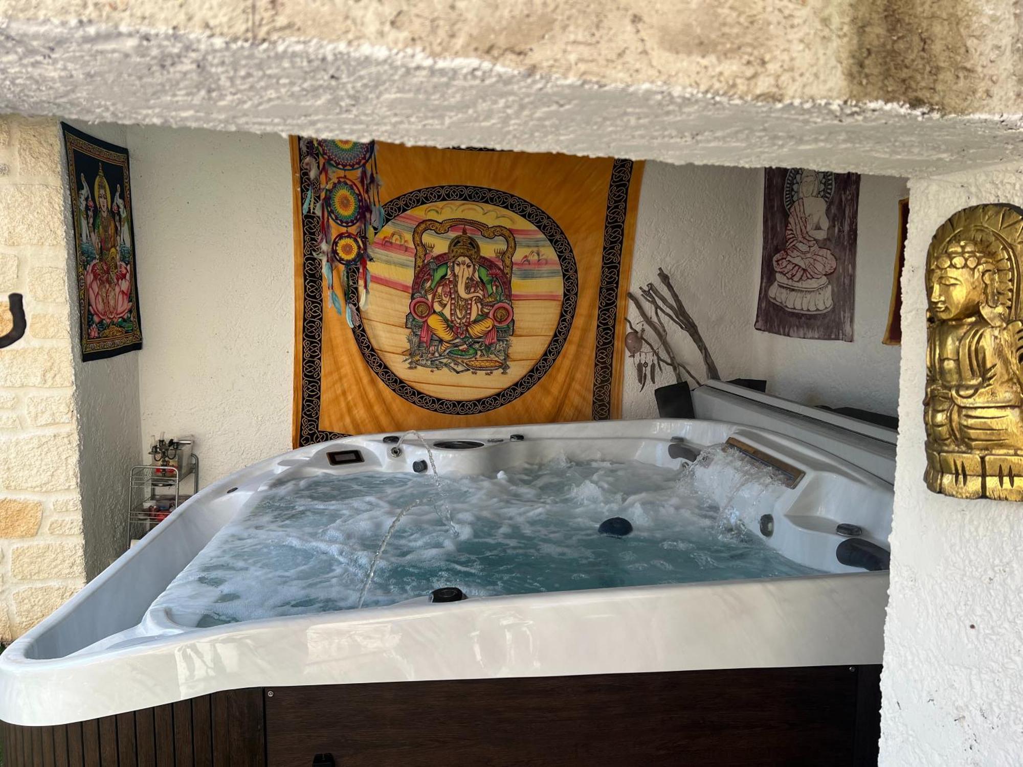 格雷乌莱班Bastide Du Bonheur Saint Donat住宿加早餐旅馆 外观 照片